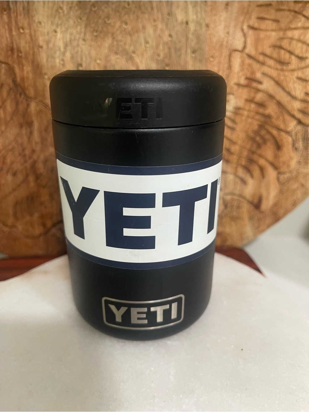 Black YETI Rambler Can Insulator